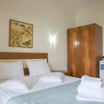 To Mpalkoni 3*