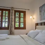 To Mpalkoni Gasthuis Khorevtón
