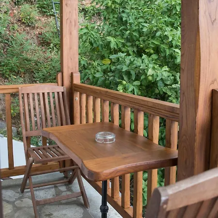 To Mpalkoni Chorefton