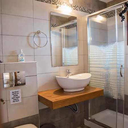 To Mpalkoni 3* Chorefton