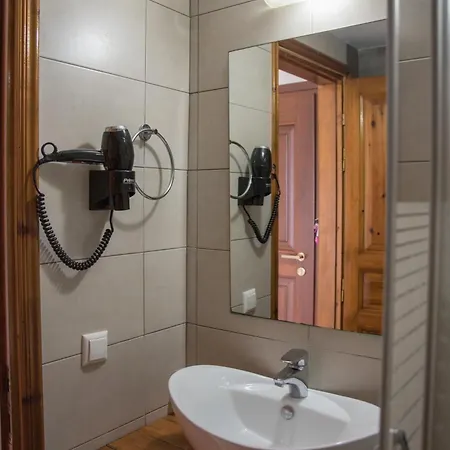 Pensionat To Mpalkoni Chorefton