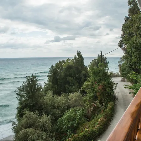 To Mpalkoni Pensionat Chorefton