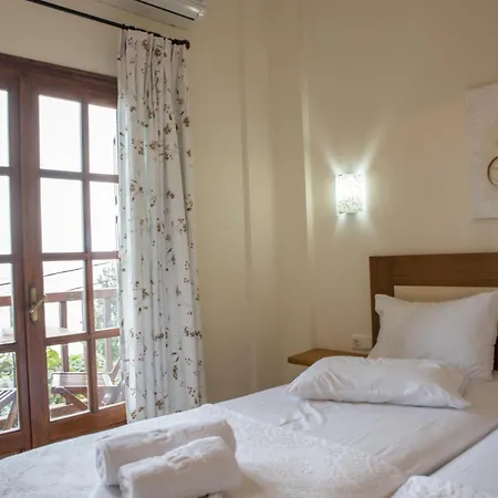 To Mpalkoni Chorefton