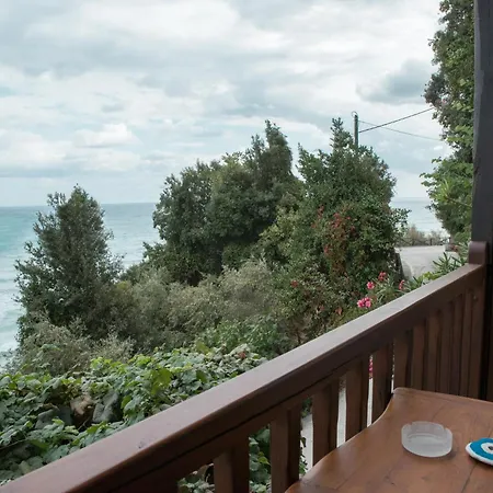 To Mpalkoni Pensionat 3*