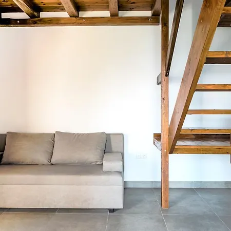 Pensionat To Mpalkoni Chorefton