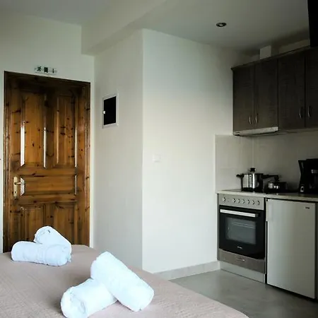 Pensionat To Mpalkoni Chorefton