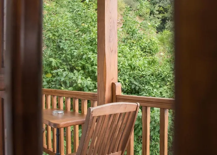 To Mpalkoni Guest house Chorefton