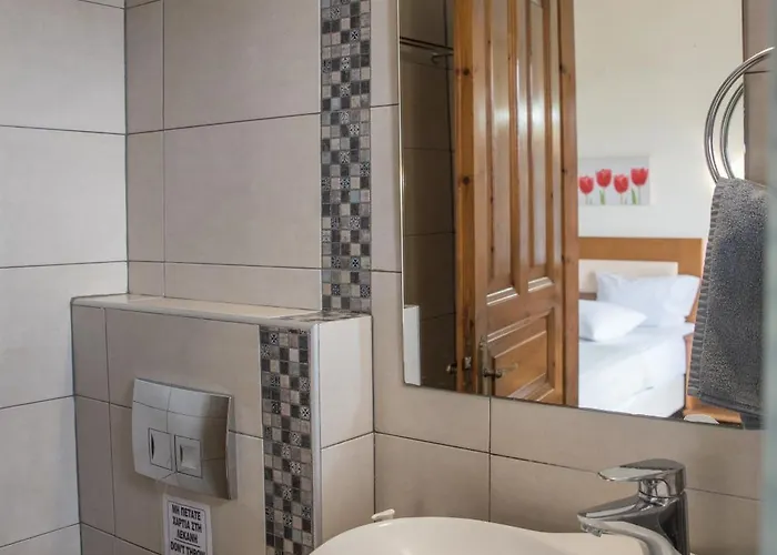 To Mpalkoni בית הארחה