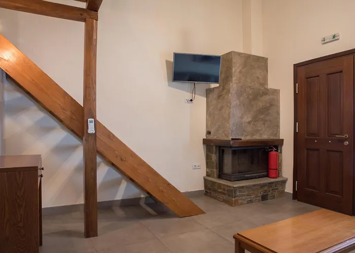 To Mpalkoni חורפטו