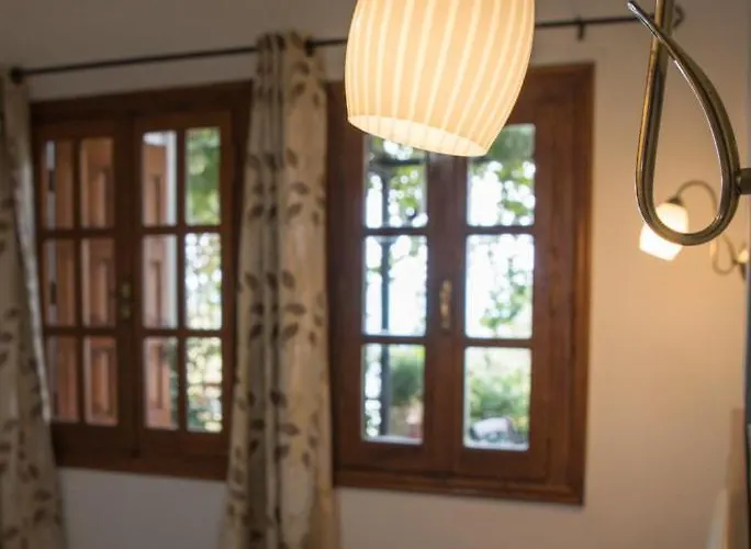 To Mpalkoni Konukevi 3*