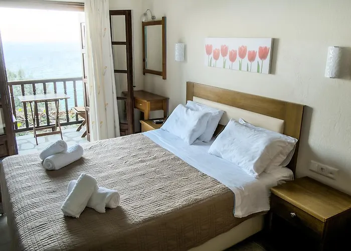 To Mpalkoni חורפטו